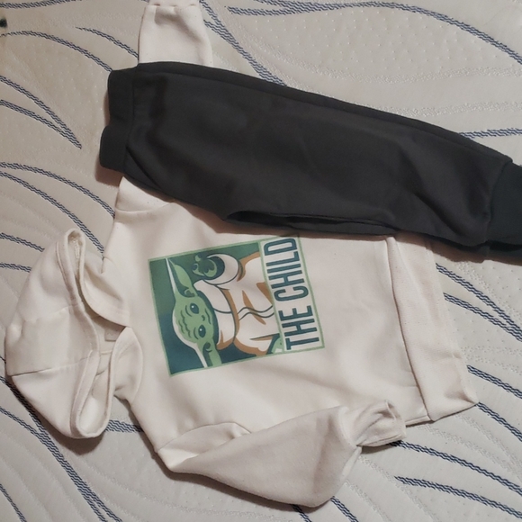 Star wars Baby Yoda the child 2T & 3T - Picture 5 of 9